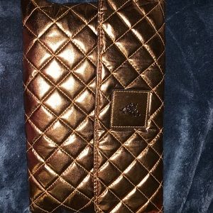 Younqiue Gold clutch